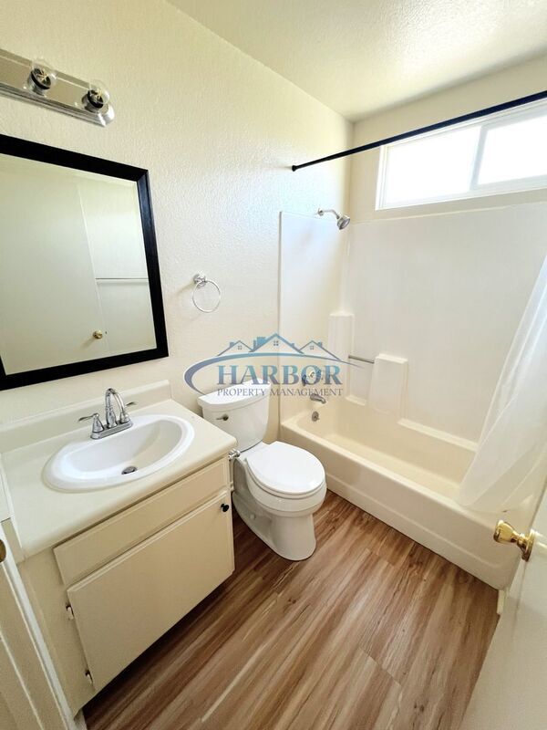 Building Photo - 4567 W 159th St