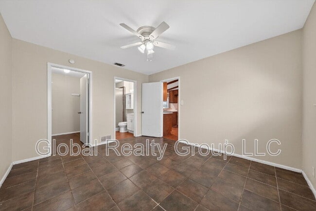 Building Photo - 4022 Ramsgate St