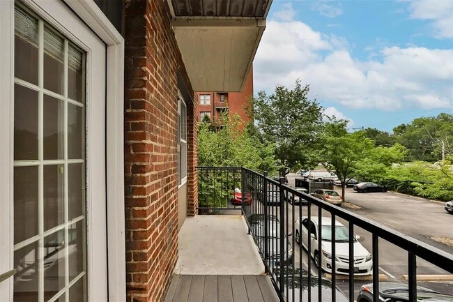 Building Photo - 5630 Pershing Ave