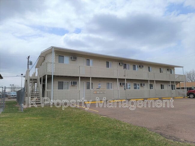 Primary Photo - 4000 Ella Ave