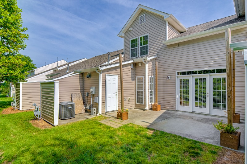 Building Photo - 5972 Hollow Wood Ct