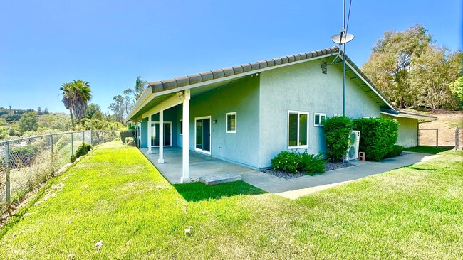 Building Photo - Beautiful Ranch-Style, Single-Story, on Co...