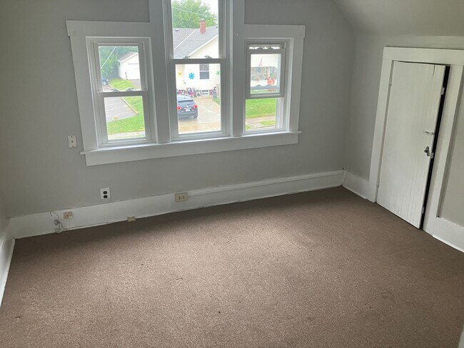 Building Photo - 1022 23rd St NW