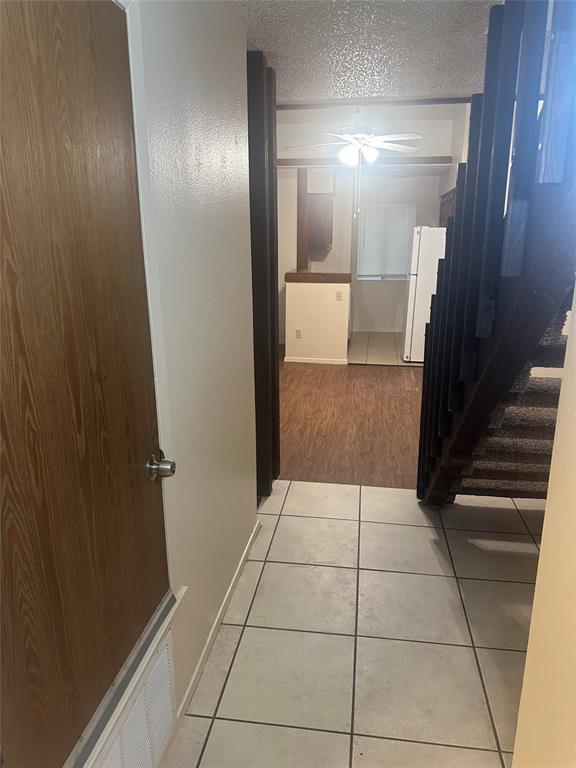 Building Photo - 6907 Woodhue Dr