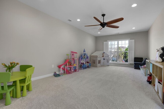 Building Photo - 3005 Coral Bell Ln