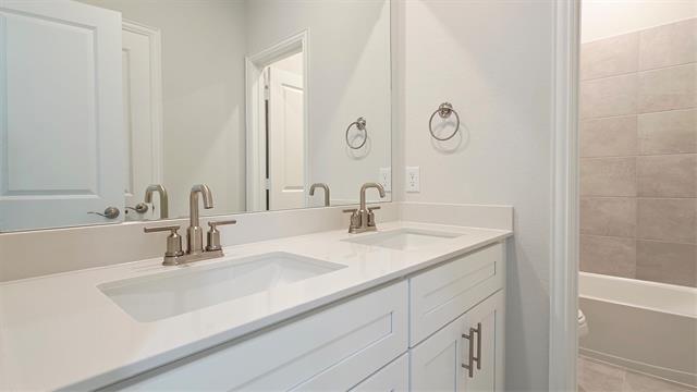 Building Photo - 11518 Brompton Dr