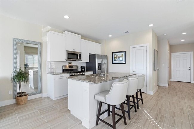 Building Photo - 613 White Steppe Way