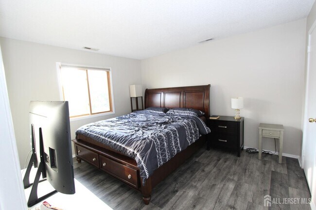 Building Photo - 1016 Aspen Dr