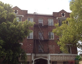 Building Photo - 1837 N Alexandria Ave