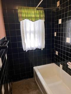 Building Photo - 857 Wales Rd NE