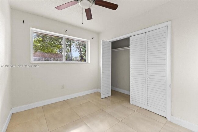 Building Photo - 140 NW 198th St