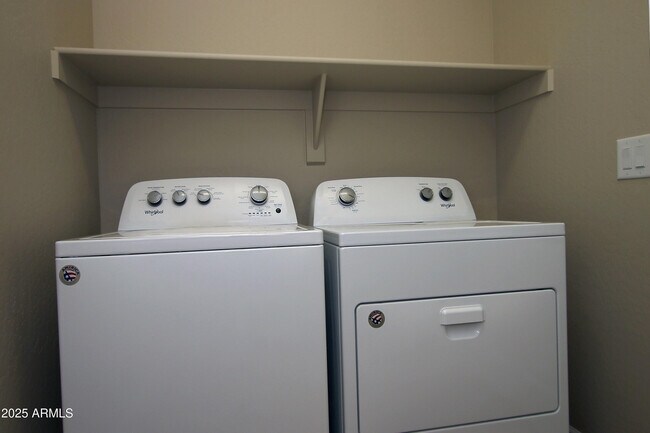 Building Photo - 16931 W Holly St