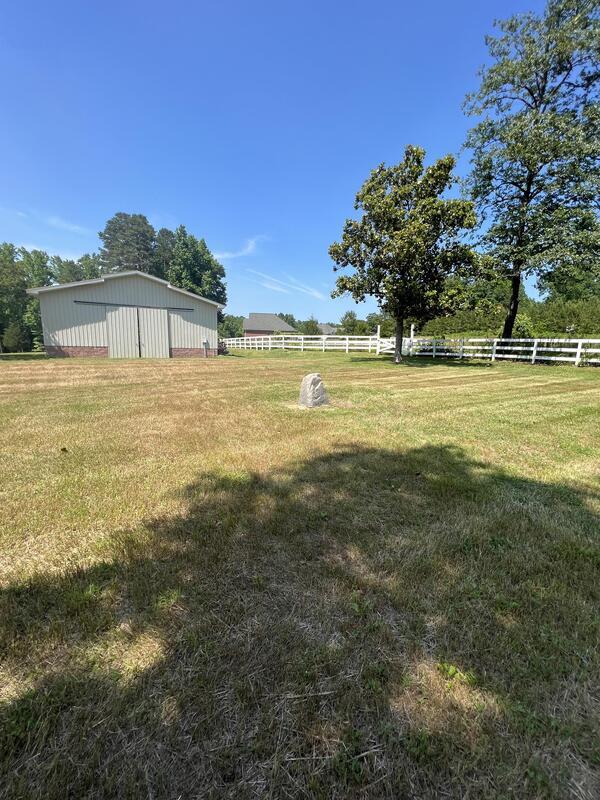 Building Photo - 162 Birtwick Rd