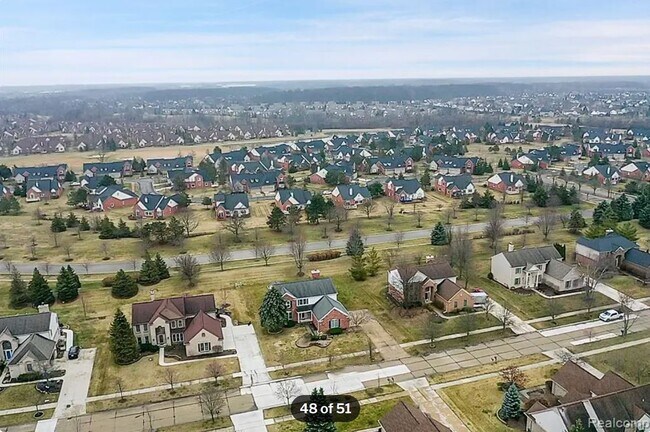 Building Photo - 47643 Ashford Dr S
