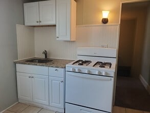 Building Photo - 218 E Liberty St