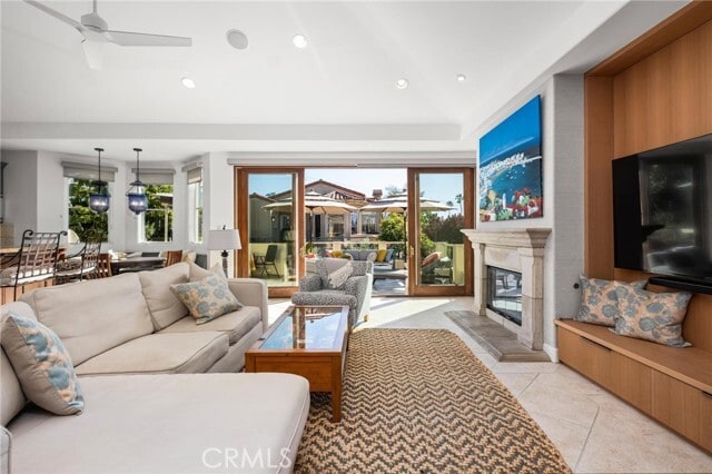 Building Photo - 926 Duncan Ave