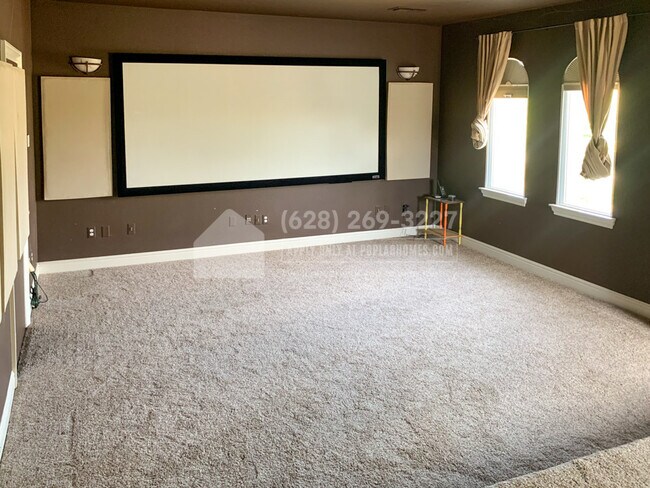 Building Photo - 2734 Macon Dr