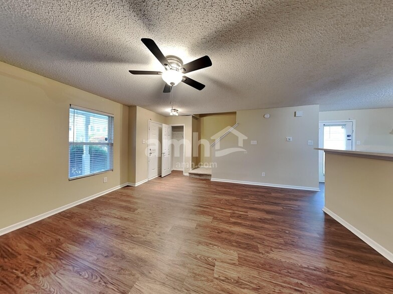 Building Photo - 12671 Republic Dr