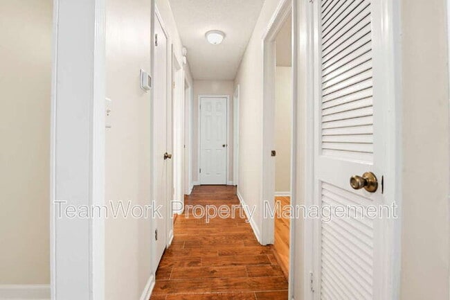 Building Photo - 4467 Donwood Cir