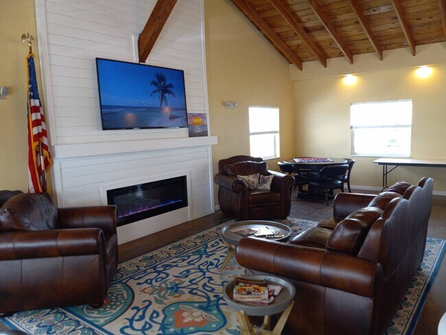 Building Photo - 200 S Banana River Dr