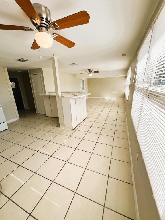 Building Photo - 10367 109th Ave