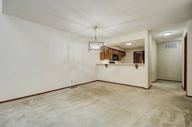 Building Photo - 631 36th Ave NW