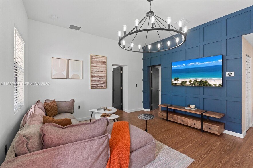 Building Photo - 601 SW 1st St