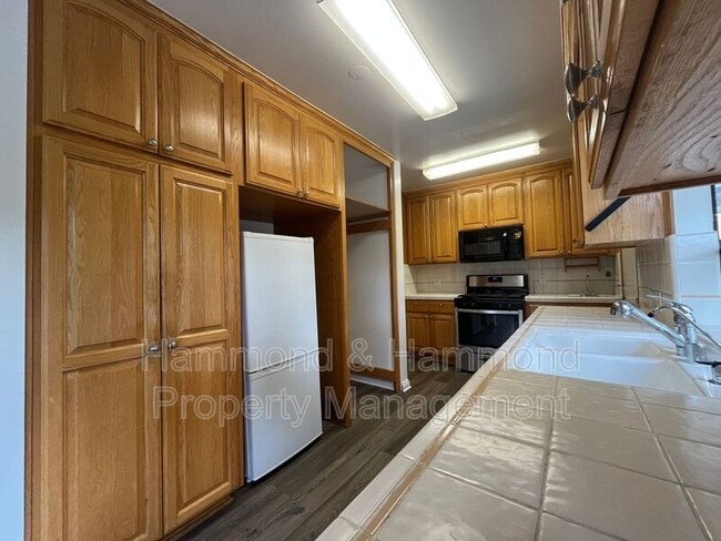 Building Photo - 18029 Santa Rita St