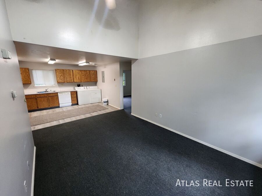 Building Photo - 2208 N 10th Ave