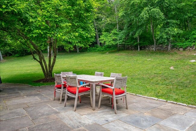 Building Photo - Private Pool, Fireplace & Endless Charm — Cross River, NY