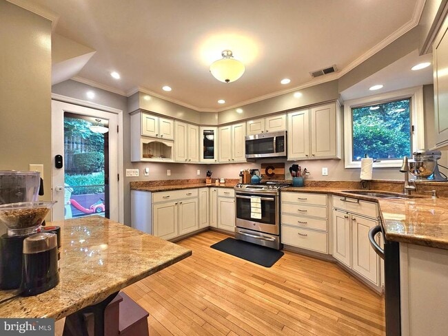 Building Photo - 3410 15th St N