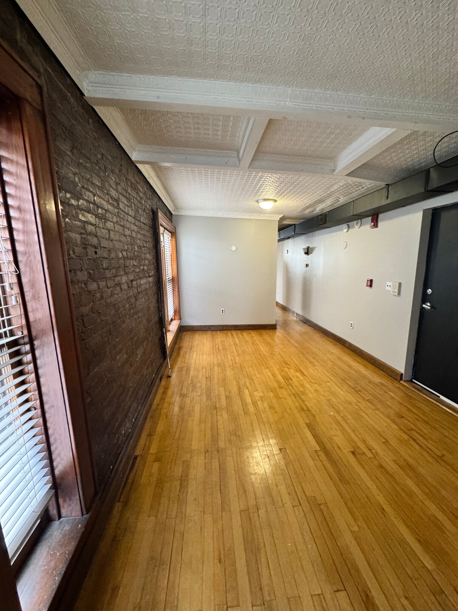 Building Photo - 317 Montgomery St