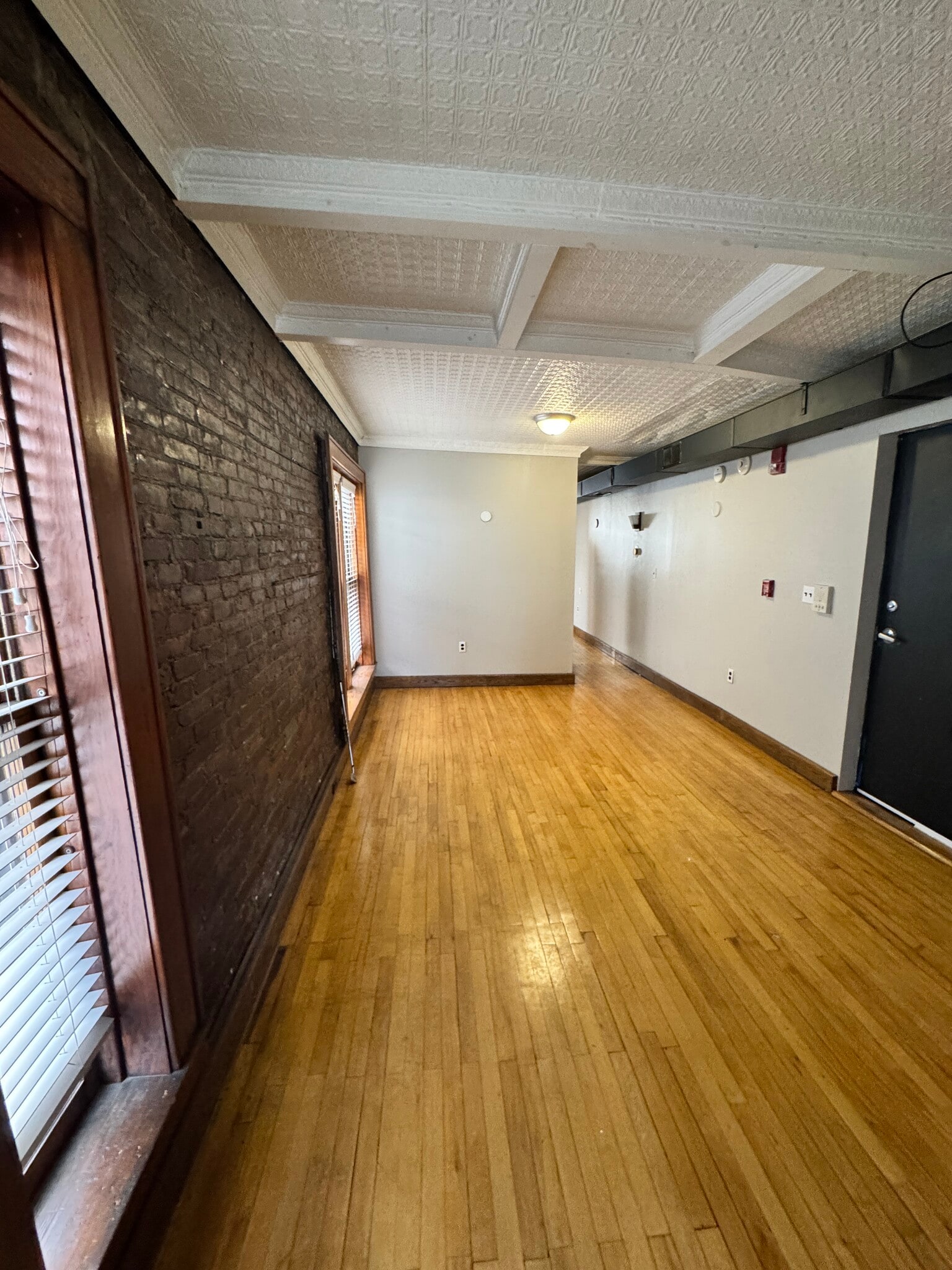 Building Photo - 319 Montgomery St