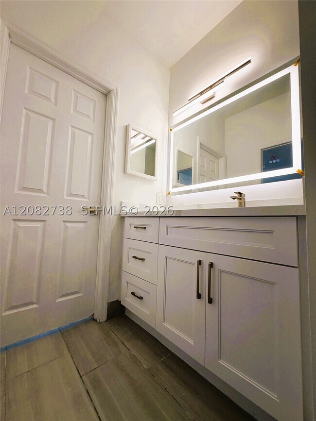 Building Photo - 14303 SW 159th Pl