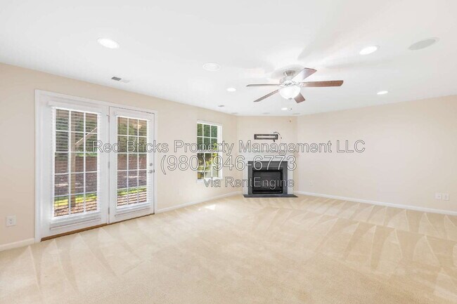Building Photo - 2306 Rachelwood Dr