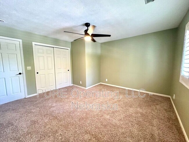 Building Photo - 3447 S 161st Cir