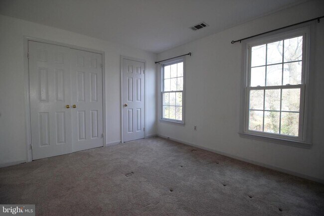 Building Photo - 7831 Gum Springs Village Dr