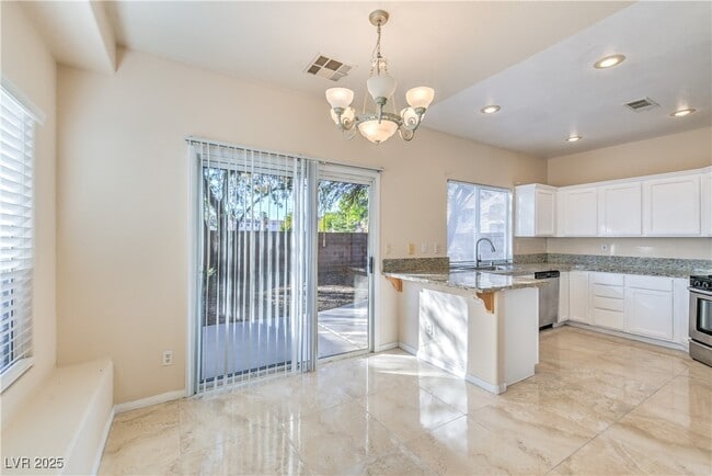 Building Photo - 5817 Golden Wing St