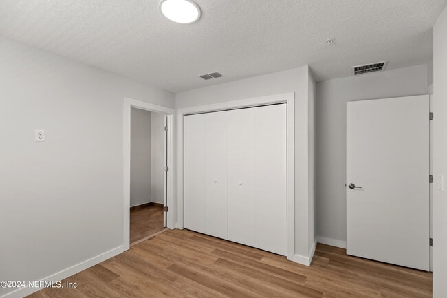 Building Photo - 223 19th St N