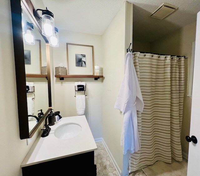 Building Photo - 4412 Wesley Rd