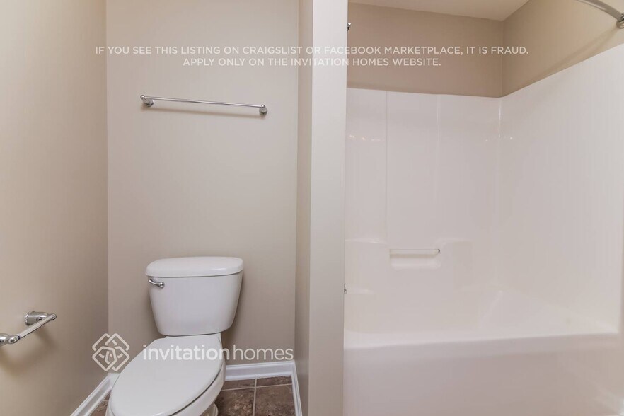 Building Photo - 1709 Fern Hollow Trail