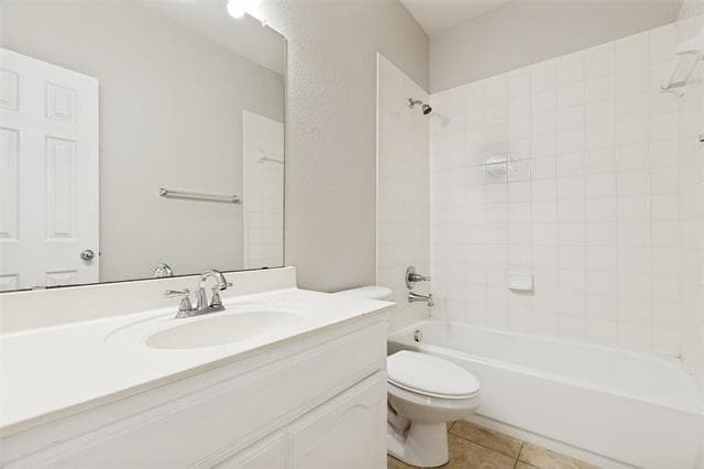 Building Photo - 10129 Sanden Dr