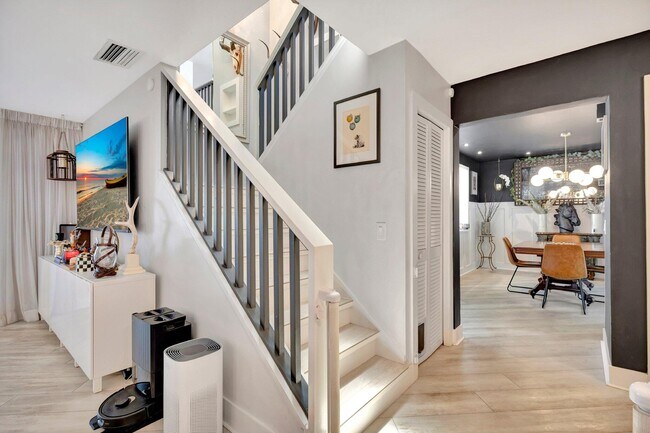 Building Photo - 13400 Bedford Mews Ct