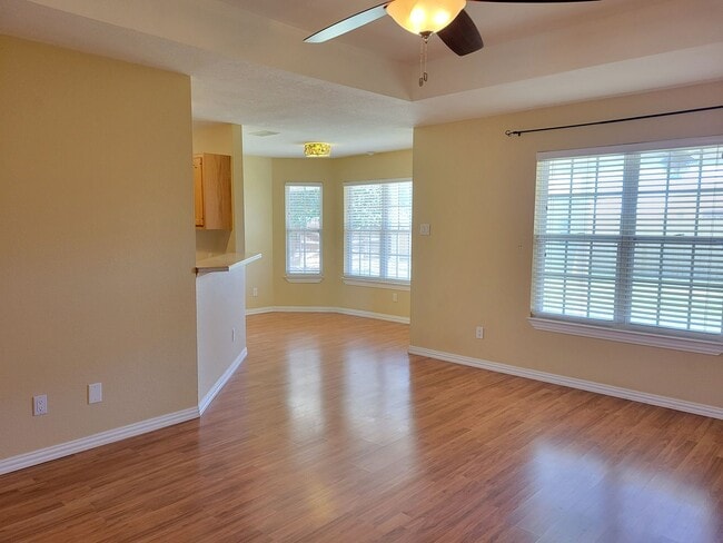 Building Photo - SPECTACULAR HOME ON CORNER LOT