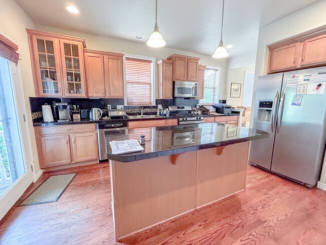 Building Photo - Central Park Home For Rent