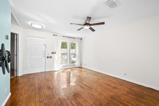 Building Photo - 13816 Golden Flax Trail