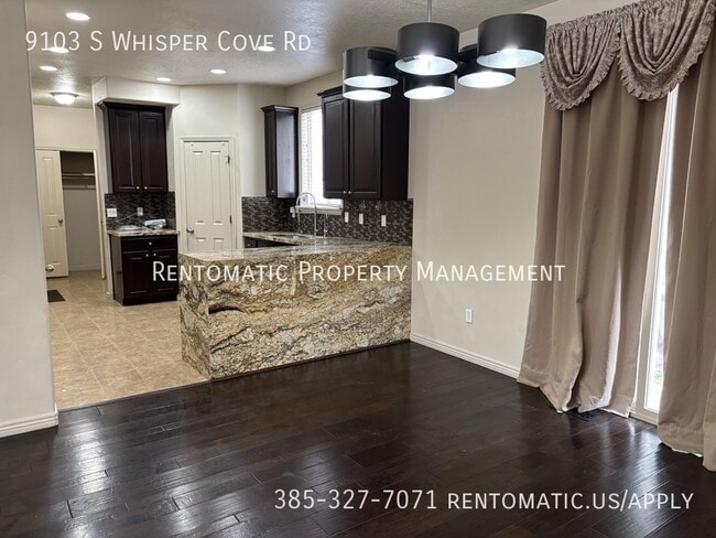 Building Photo - 9103 Whisper Cove Rd