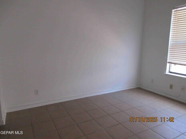 Building Photo - 1465 Sierra De Oro Dr