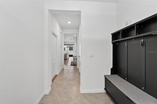 Building Photo - 3504 White Dandelion Ct