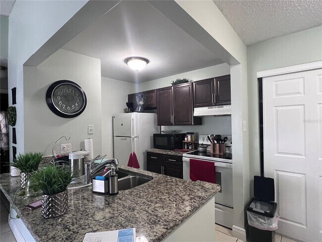 Building Photo - 3827 Crows Nest Dr
